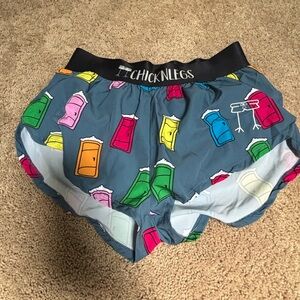 Chicknleg porta potty shorts